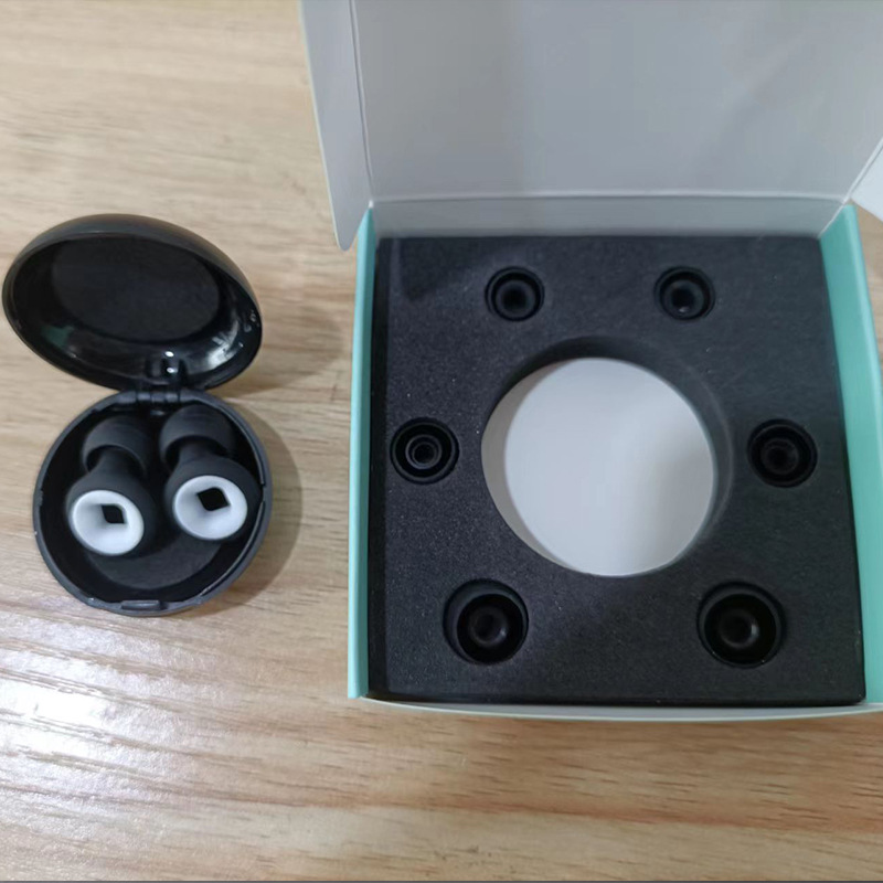Clarech earplugs block snoring and traffic noise